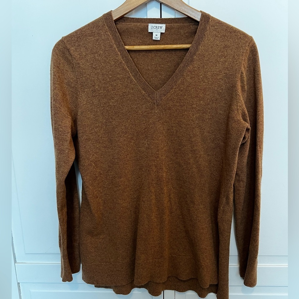 J. Crew Sweater Women's Medium Wool Blend V-Neck Camel Color Long Sleeve Preppy